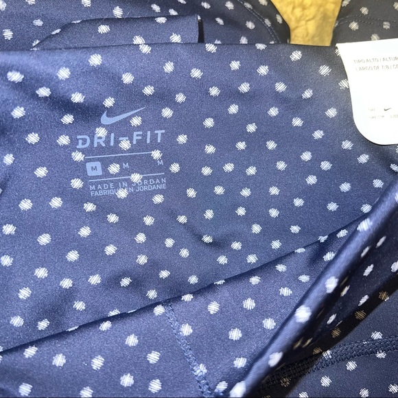 Nike Yoga Leggings NWT - Picture 2 of 12